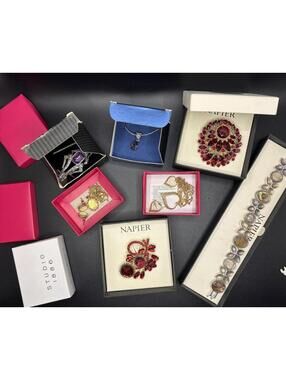 New Vintage Jewelry Lot